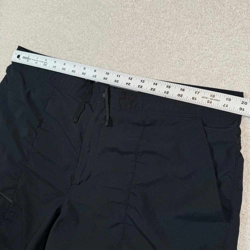 Mountain Hardwear Mens 40 Black Outdoor Hiking Quick Dry Shorts Zip Pockets